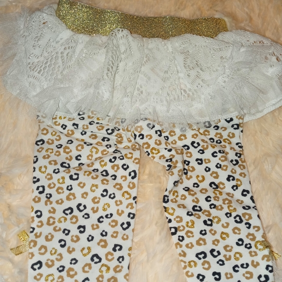 💲SALE 2 FOR $8💲(NWT) Cute Infant Matchin Set - Picture 7 of 10